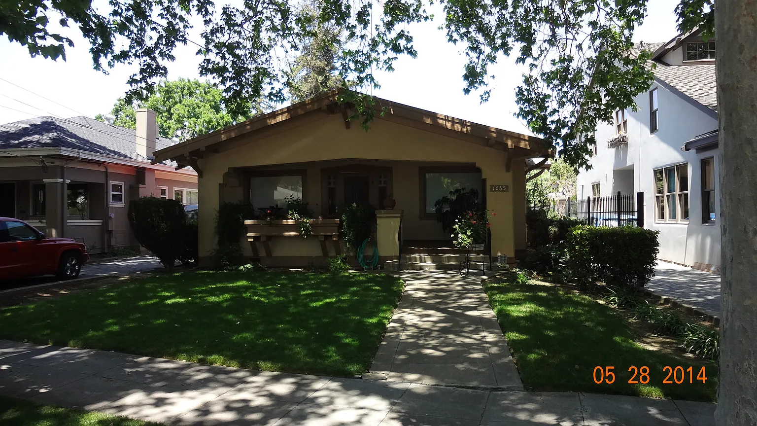 1065 California Ave photo 1
