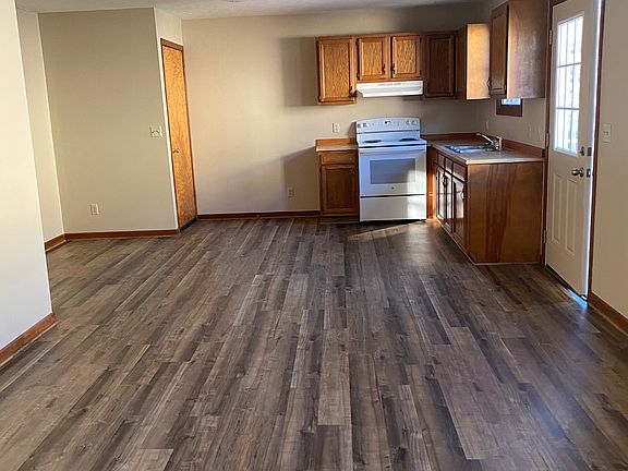 4th image of 640 Bob White Ln
