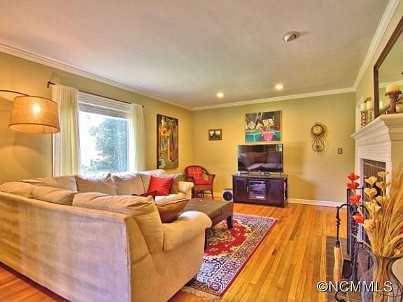 5th image of 1239 Hyman Ave