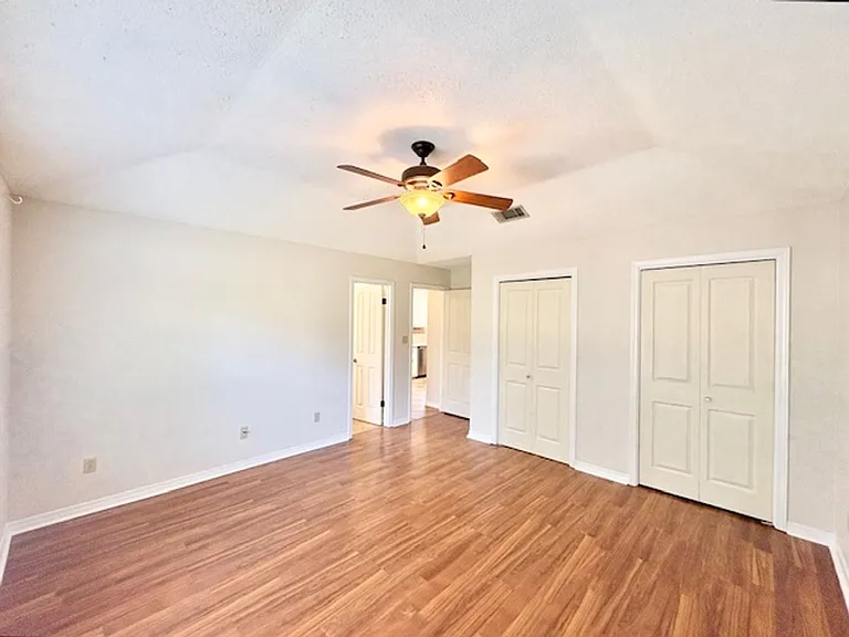 101 Meadow Woods Ln — Photo 15