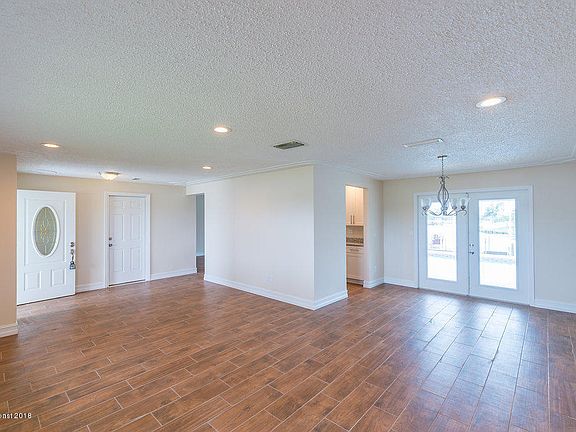 5th image of 325 Diana Blvd