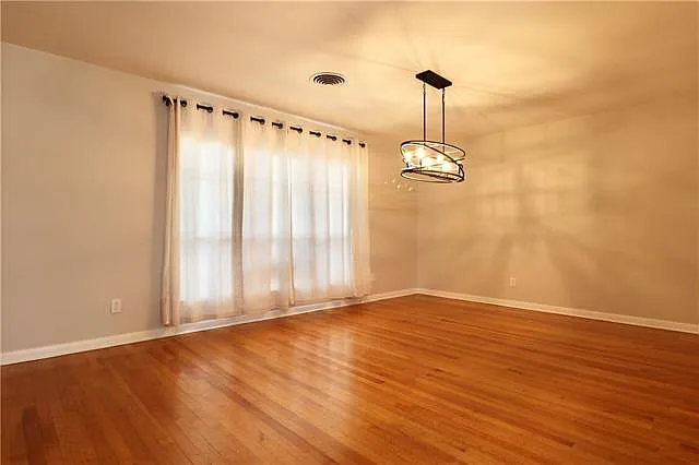 3404 Ferran Dr — Photo 9