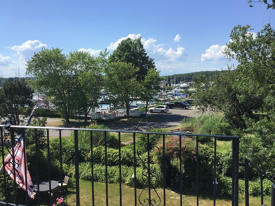 2nd image of 495 Seaside Ave
