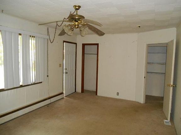 4th image of 71 Park Ln