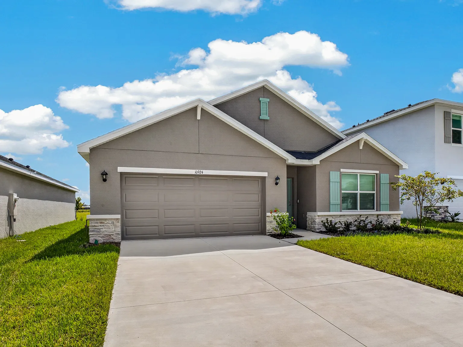 4 bed, 1828 sqft, $2,800 — Photo 3