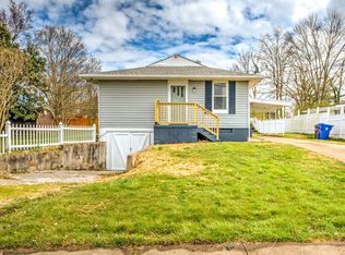 135 N Purdue Ave, Oak Ridge, TN 37830