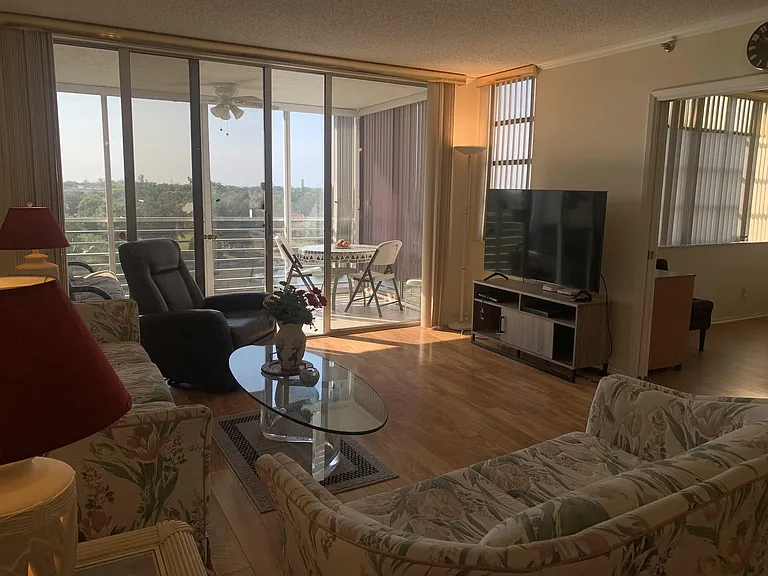 3499 Oaks Way #607 — Photo 10