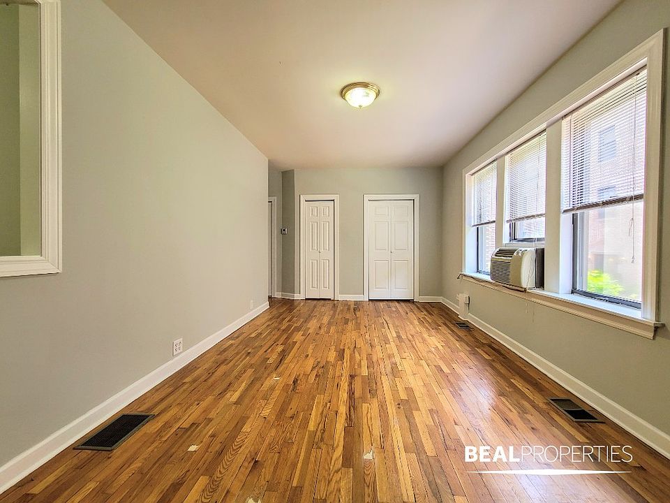 1st image of 3720.5 N Pine Grove Ave #3720X-W1