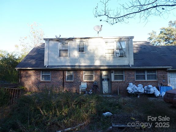 2nd image of 2505 Charlotte Hwy