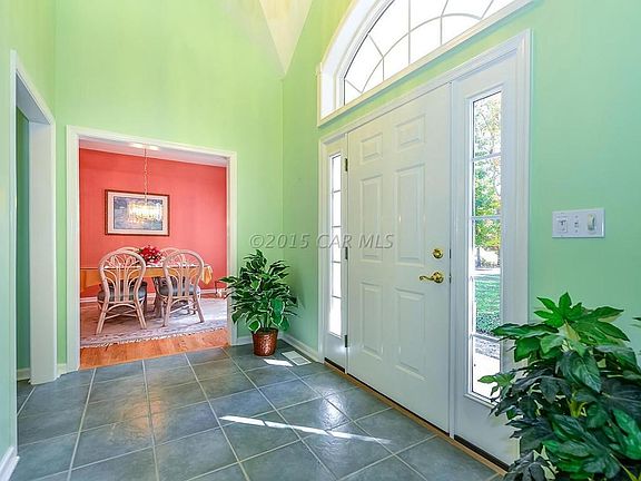 406 Charlotte Court Foyer 2