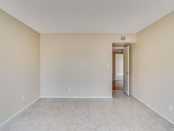 2nd image of 3831 E Sweetwater Ave