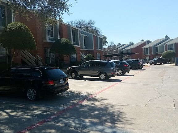 2nd image of 3550 Country Square Dr APT 403
