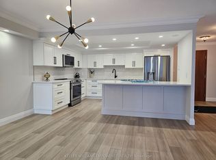 33 University Ave #1907, Toronto, ON M5J2S7