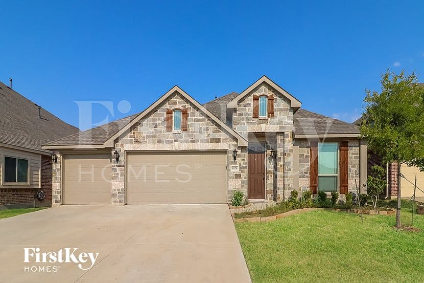 1st image of 1020 Weeping Oak Dr
