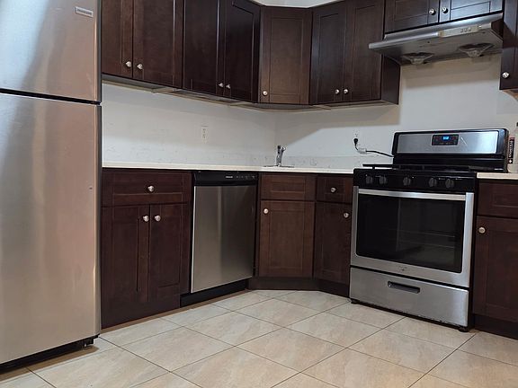 2nd image of 7516 Bay Pkwy #5B