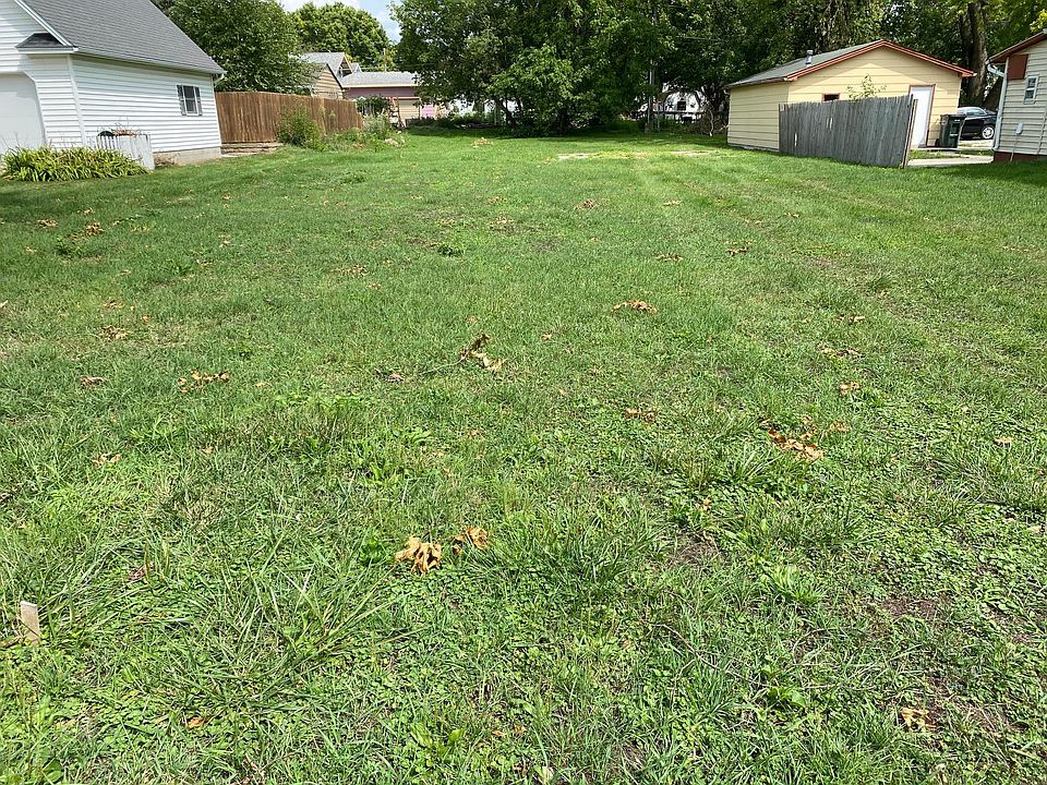 2nd image of 822 Carroll Ave
