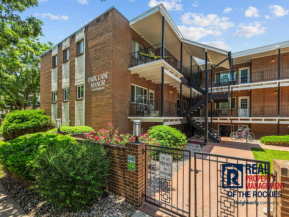 301 Peterson St #204