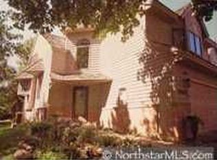 7458 Cahill Rd, Edina, MN 55439