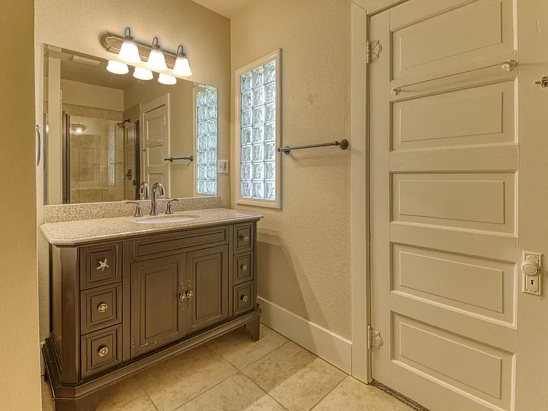 734 E Peralta Way — Photo 14