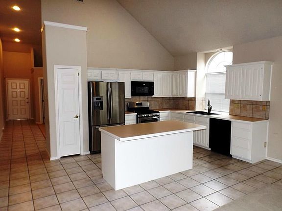 5th image of 6920 Amethyst Ln