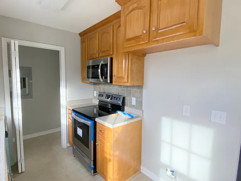 170 Stafford Rd — Photo 12