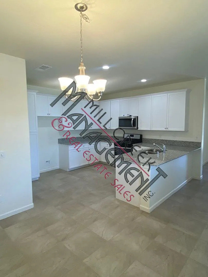 3 Bedroom 2 Bathroom Home in Arbor Gates Gated Community! — Photo 3