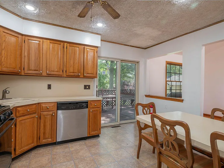 859 Lake Shore Dr — Photo 31