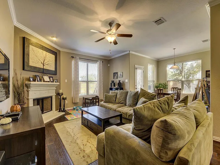 701 Rolling Brook Ln — Photo 6