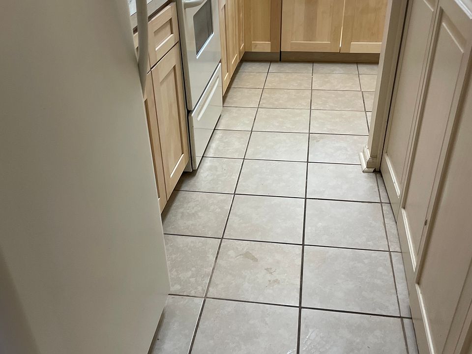 1st image of 1920 E Edgewood Dr APT E3