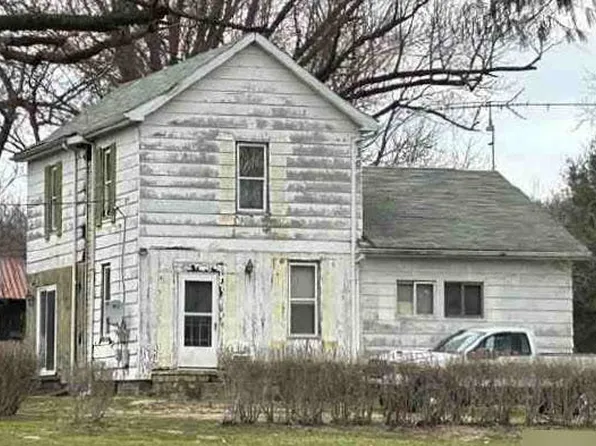 889 Ballantyne Rd, New Cumberland, WV 26047