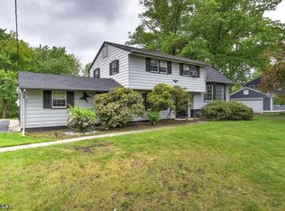 10 Glen Rd, Bound Brook, NJ 08805