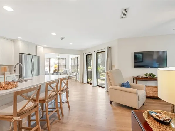 307 Harbour Oaks Dr, Saint Simons Island, GA 31522