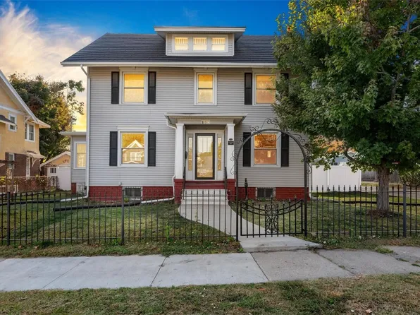 131 20th St NE, Cedar Rapids, IA 52402