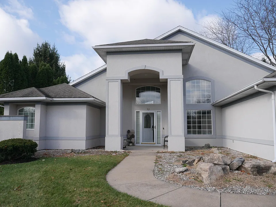5105 Forum Blvd