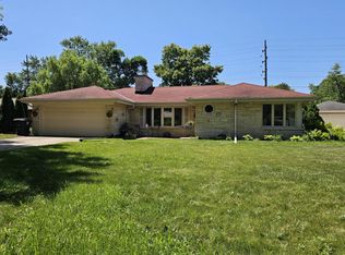 2127 N Crestview COURT, Wauwatosa, WI 53226
