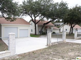 1375 Canyon Trce, Canyon Lake, TX 78133