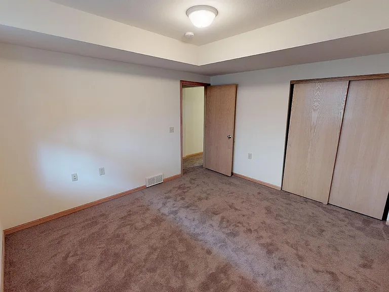1203-1243 Prospect Cmns — Photo 11
