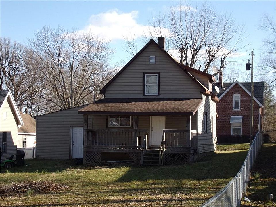 2nd image of 815 John St