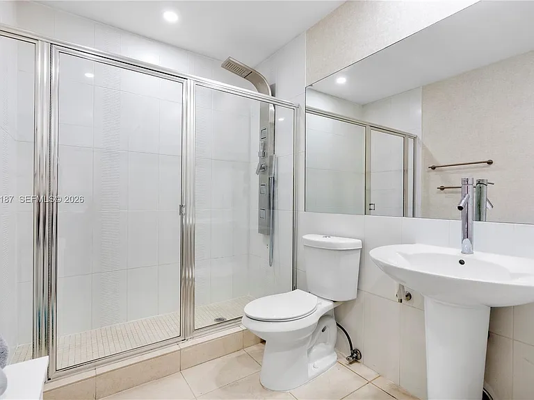 3250 Grand Ave #507 — Photo 15