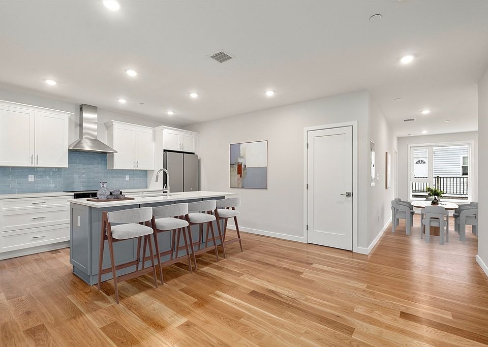 1st image of 267 Old Colony #310