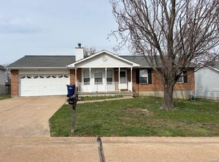 1505 Peach Tree Ln, Pacific, MO 63069