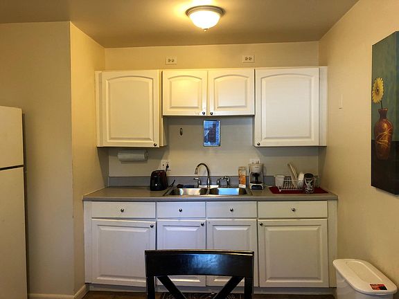4th image of 30437 Fairfax St