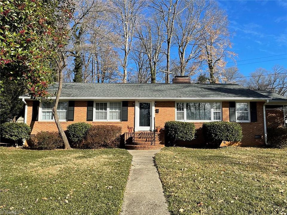 1st image of 2602 Fairway Dr