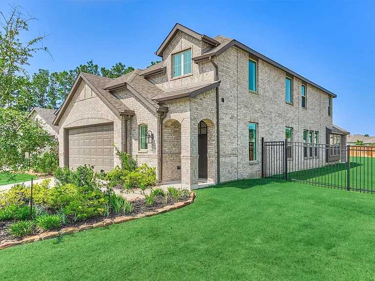 27129 Ivorywood Dr — Photo 2
