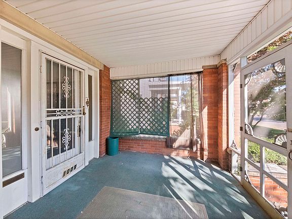 4th image of 1009 7th St