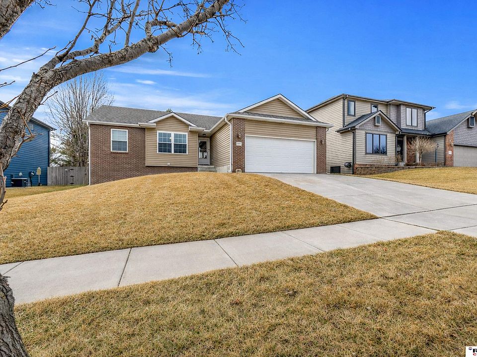1st image of 8931 Berg Dr