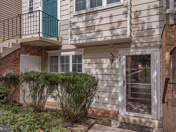 3rd image of 4201 Stockbridge Dr #9F