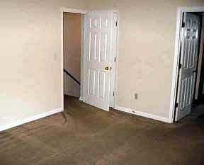 4th image of 4304 Hunters Club Dr