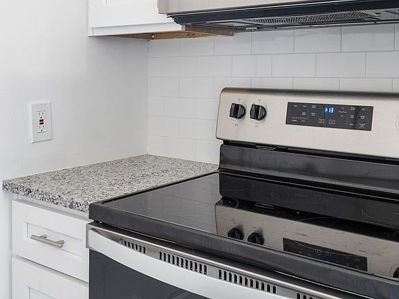 3rd image of 501 Meridian St #A