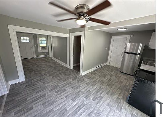 5th image of 1005 E Mauney Ave